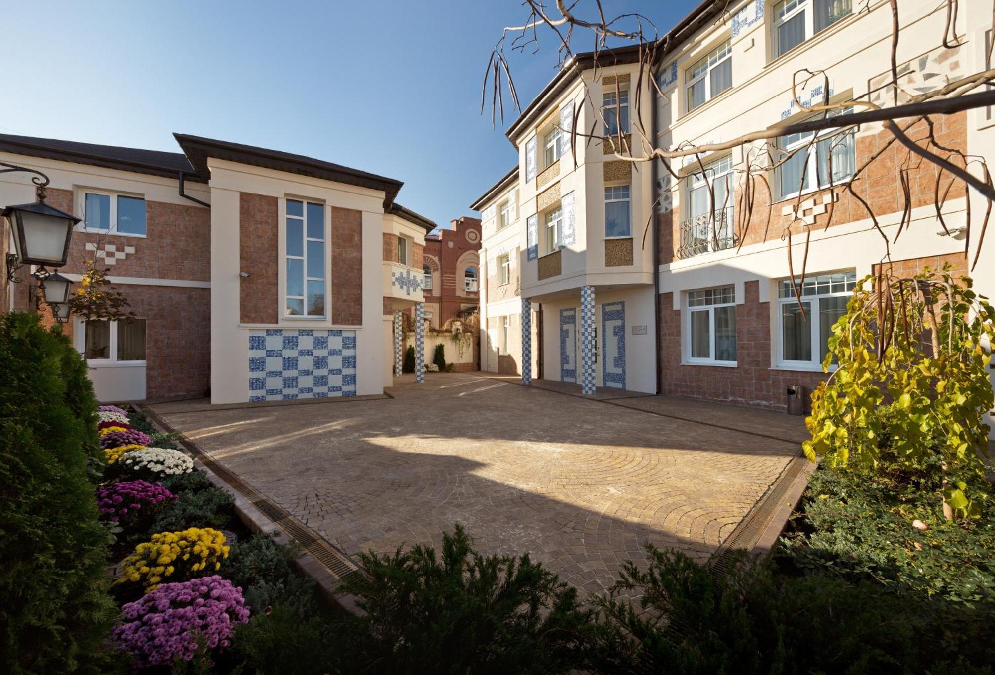 De Gaulle Boutique Hotel Charkov Buitenkant foto