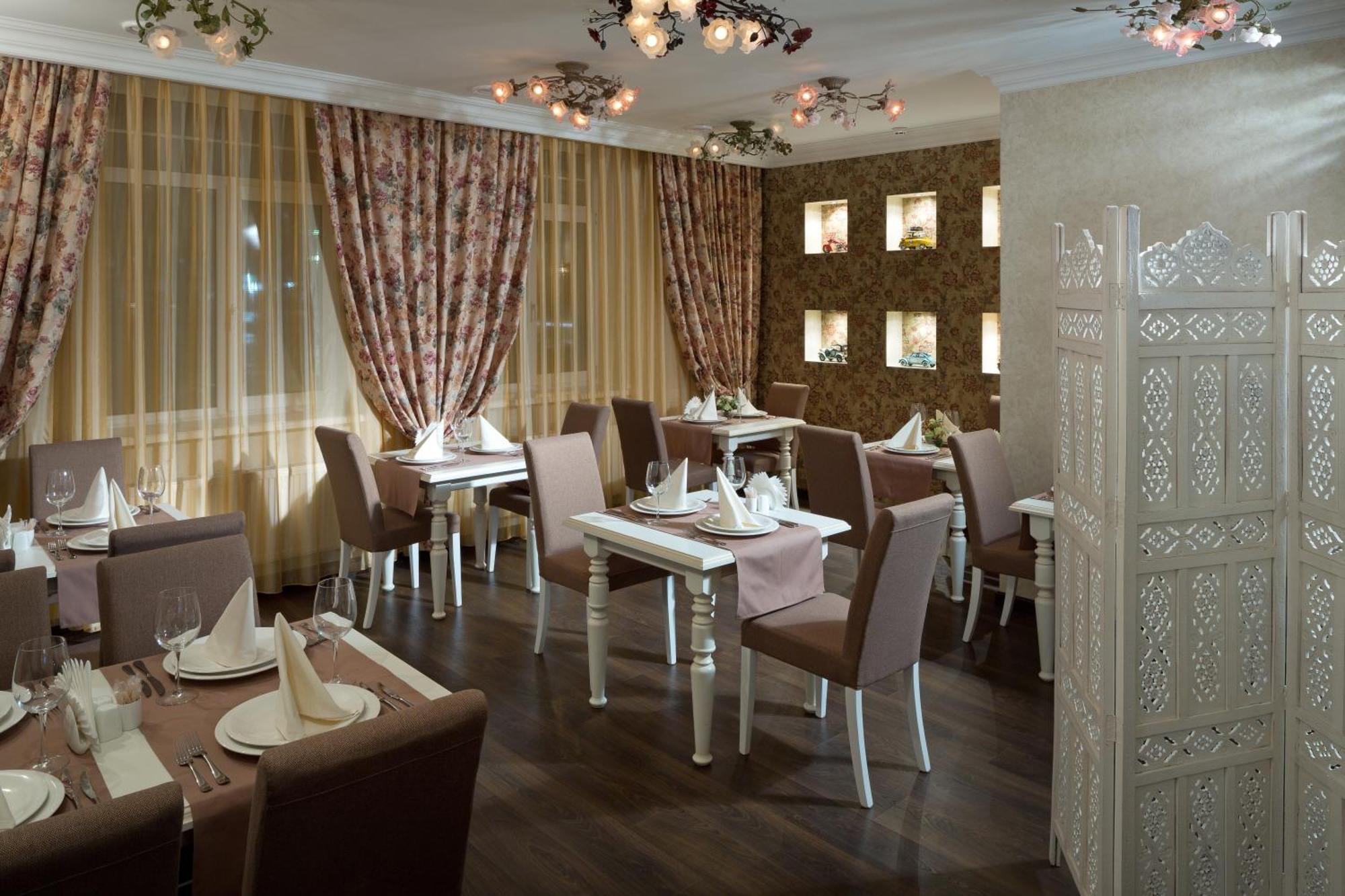 De Gaulle Boutique Hotel Charkov Buitenkant foto