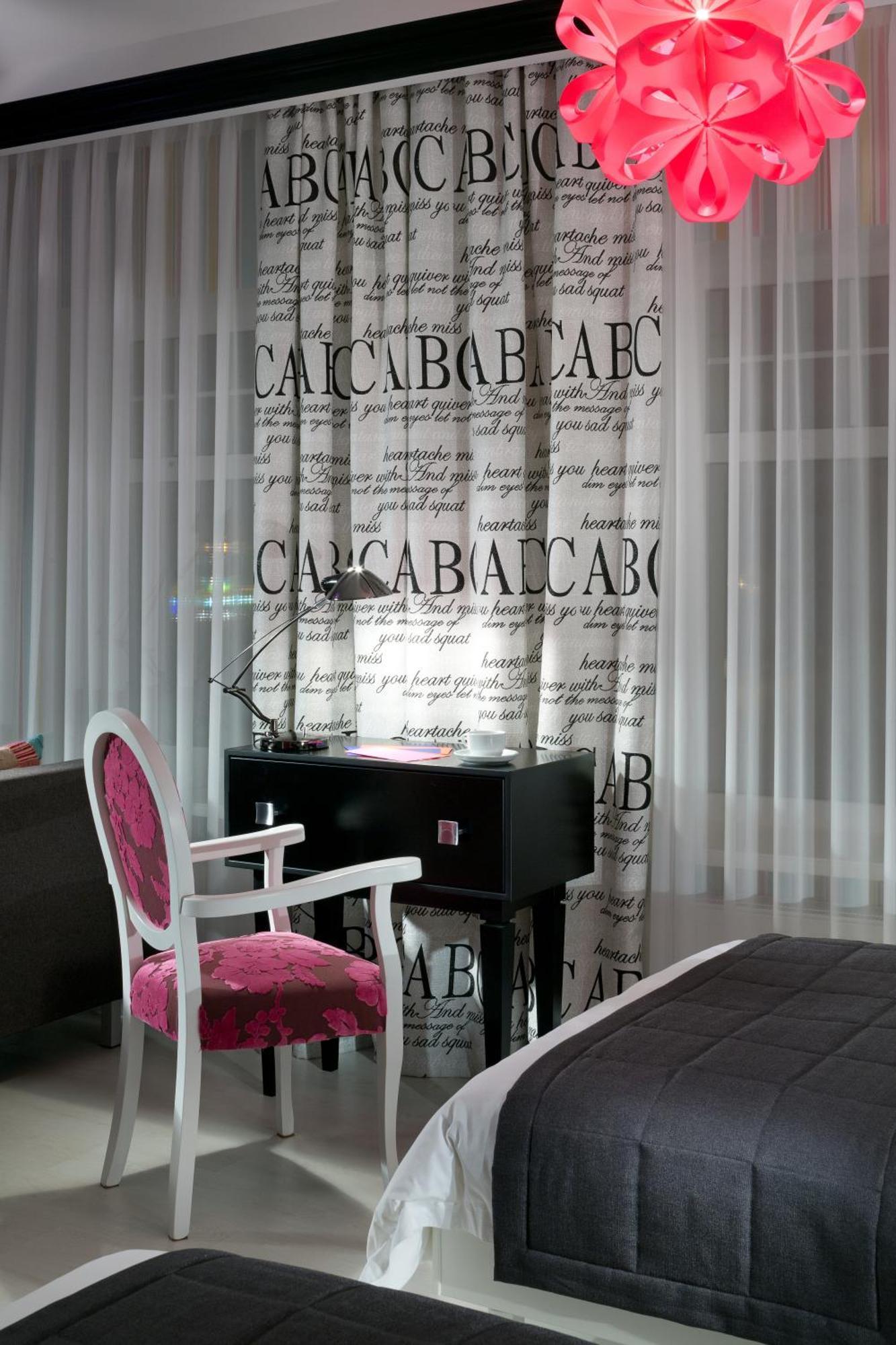 De Gaulle Boutique Hotel Charkov Buitenkant foto